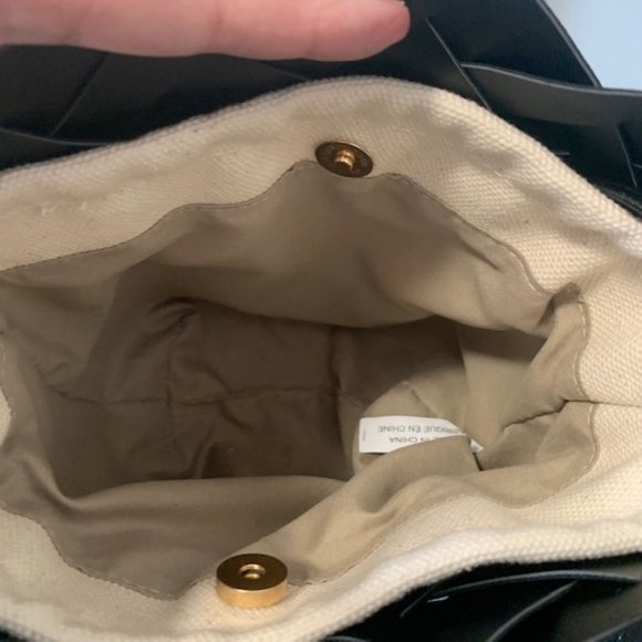 Black Braided Bucket Shoulder Bag - Picture 4 of 6